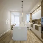 Affitto 5 camera appartamento di 160 m² in Palermo