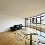 Rent 5 bedroom apartment of 105 m² in Paris