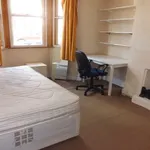 Rent 5 bedroom apartment in South East England