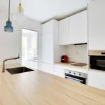 Appartement de 355 m² avec 1 chambre(s) en location à Paris