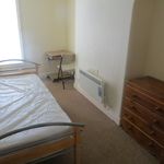 Rent 3 bedroom flat in Exeter