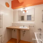 Pronajměte si 3 ložnic/e byt o rozloze 86 m² v Prague