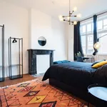 Appartement de 420 m² avec 11 chambre(s) en location à Liège