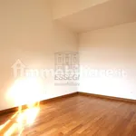 Rent 5 bedroom apartment of 200 m² in Lucca