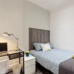 Rent 7 bedroom apartment in Barcelona