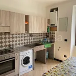 Rent 3 bedroom apartment of 105 m² in Genova