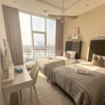 Rent 2 bedroom apartment of 155 m² in Palm Jumeirah