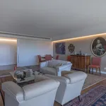 Rent 3 bedroom apartment of 179 m² in Cascais