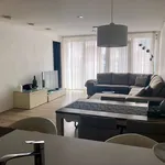 Huur 2 slaapkamer appartement van 76 m² in Cool