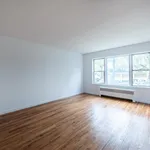 Rent 3 bedroom apartment in Queens