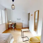 Rent a room of 109 m² in Paris