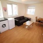 Rent 3 bedroom flat in Cardiff