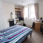 Rent 3 bedroom flat in Leicester