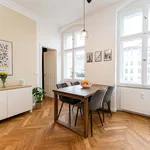 Rent 4 bedroom apartment of 48 m² in Berlin