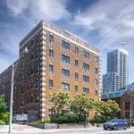 Appartement de 678 m² avec 1 chambre(s) en location à Toronto