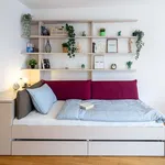 Miete 3 Schlafzimmer wohnung von 24 m² in Wien