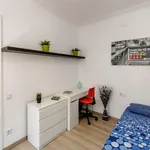 Rent 5 bedroom apartment in Barcelona