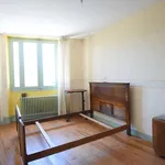 Maison de 108 m² avec 6 chambre(s) en location à Polignac