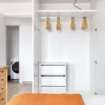 Rent 3 bedroom apartment of 94 m² in lisbon