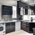 Rent 3 bedroom apartment of 150 m² in paris