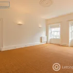 Rent 3 bedroom flat in Edinburgh