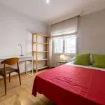 Rent a room of 190 m² in valencia