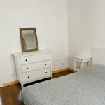 Appartement de 83 m² avec 4 chambre(s) en location à Paris