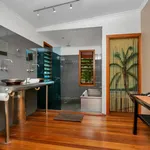 Rent 4 bedroom house in Palm Cove