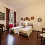 Rent 4 bedroom apartment of 150 m² in Florence