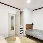 Rent 7 bedroom apartment in Granada