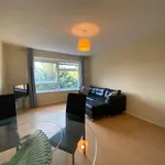 Rent 2 bedroom flat in Reigate and Banstead