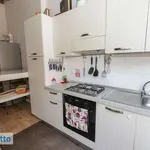 Affitto 4 camera appartamento di 130 m² in Palermo