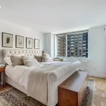 Rent 2 bedroom apartment of 108 m² in New York