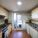 Rent a room of 111 m² in Valencia