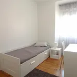 Rent 5 bedroom apartment in Lisbon