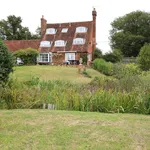 4 Bedrooms House - Detached - To Let