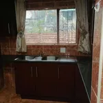 Rent 6 bedroom house of 600 m² in Pretoria