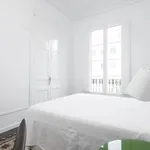 Rent 3 bedroom apartment in Barcelona