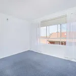 Rent 1 bedroom apartment in Essendon