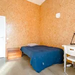 Rent a room in lisbon