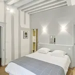 Rent 1 bedroom apartment of 62 m² in Paris