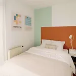 Rent a room in paris