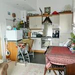 Rent 2 bedroom flat in Swansea