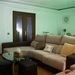 Rent a room of 120 m² in seville