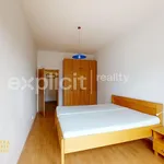 Pronajměte si 2 ložnic/e byt o rozloze 53 m² v Praha