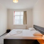 Huur 4 slaapkamer appartement van 90 m² in Brussels