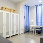 Rent 5 bedroom apartment in Valencia