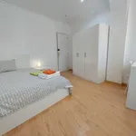 Rent a room in lisbon