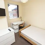 Rent 6 bedroom flat in West Midlands