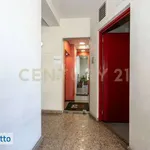 Affitto 4 camera appartamento di 127 m² in Catania